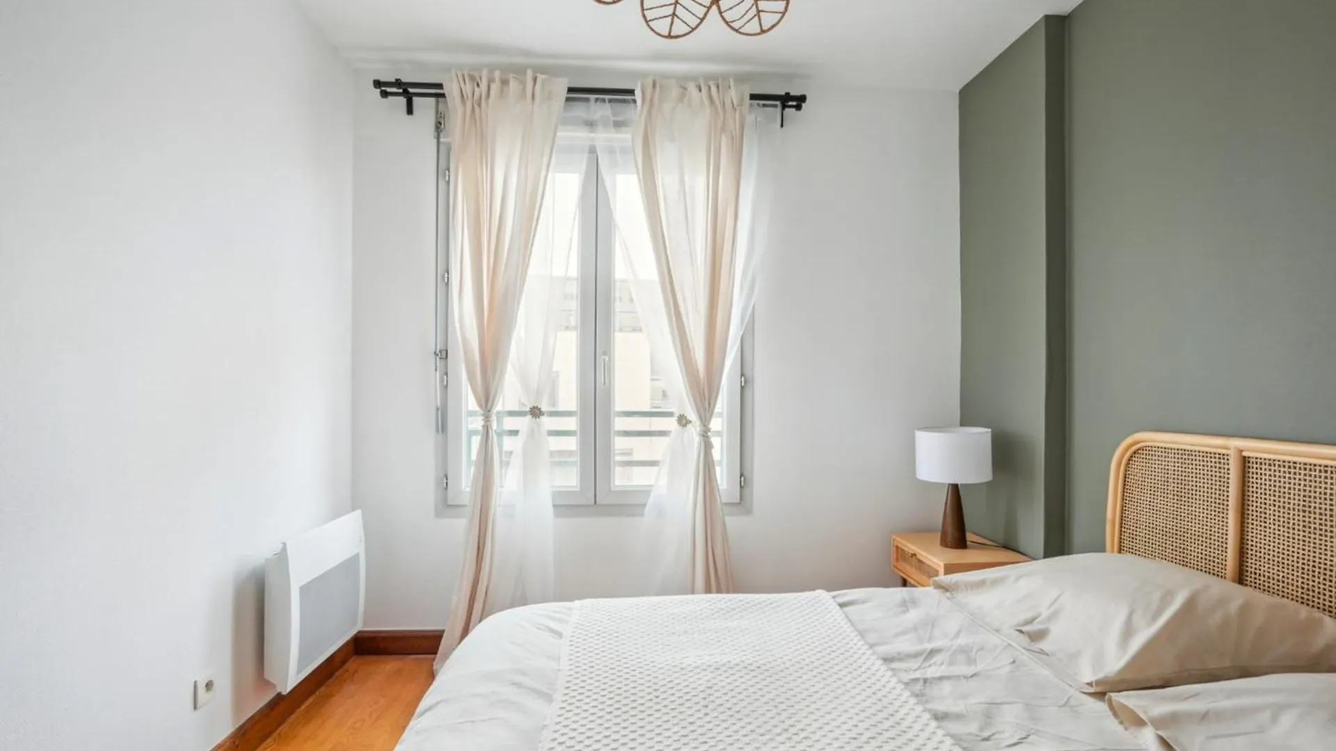 Apartment Ferienwohnung Charming 6-Person Pied-A-Terre In Cuire Caluire-et-Cuire