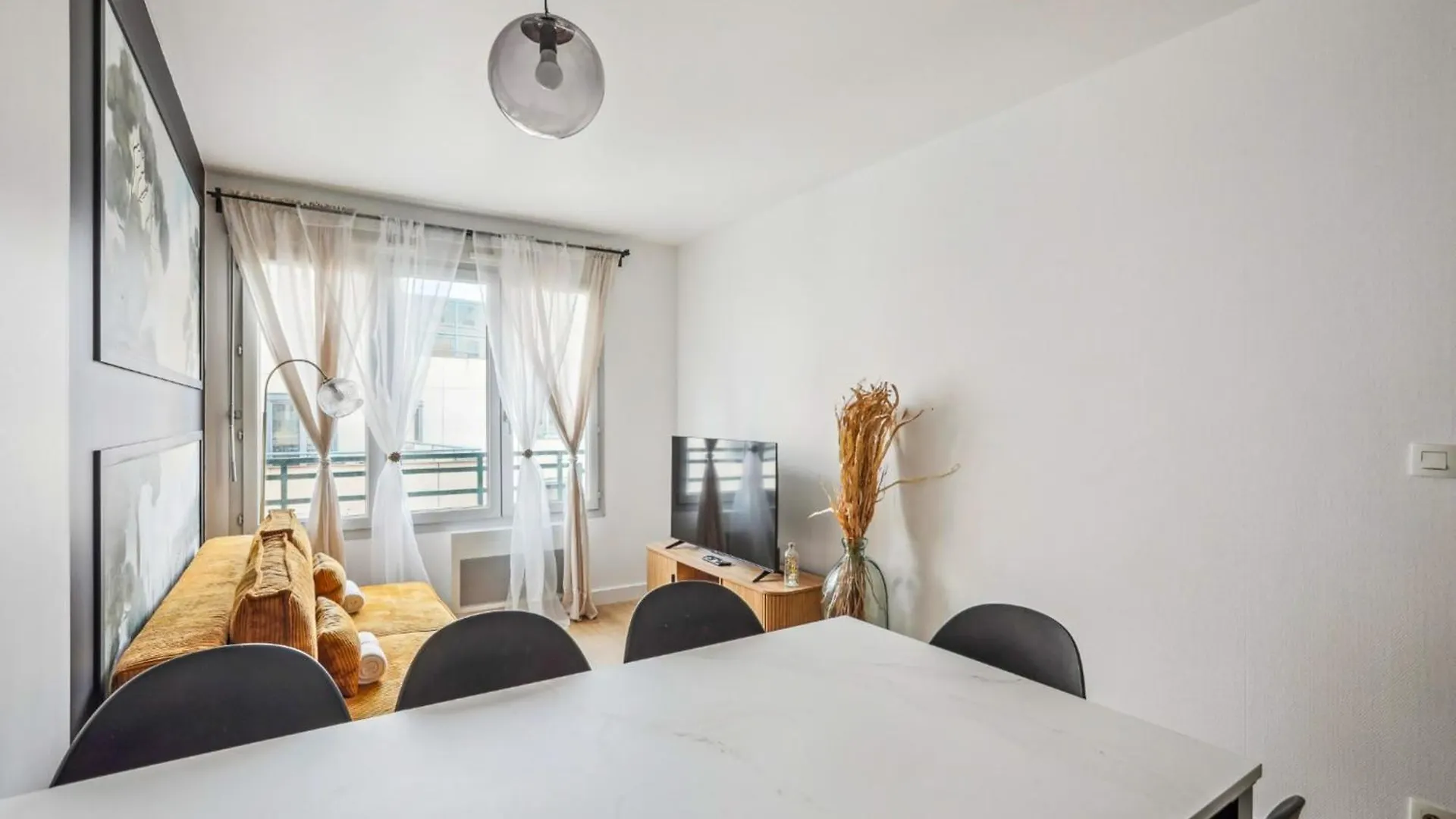 Ferienwohnung Charming 6-Person Pied-A-Terre In Cuire Caluire-et-Cuire 0*,  Frankreich